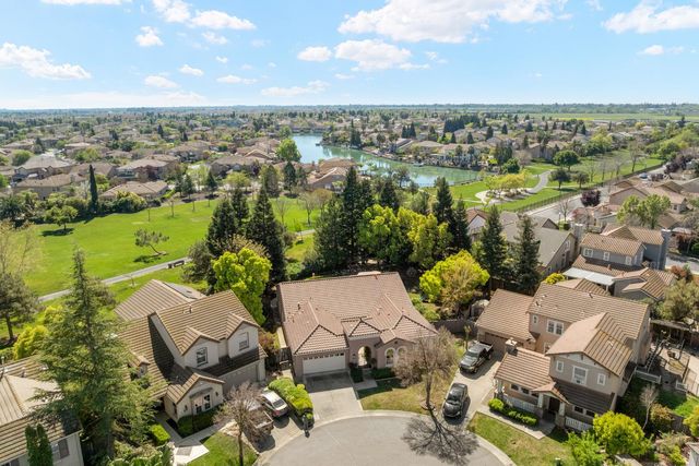 19 Zeller Pl, Sacramento, CA 95835