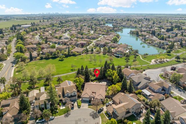 19 Zeller Pl, Sacramento, CA 95835