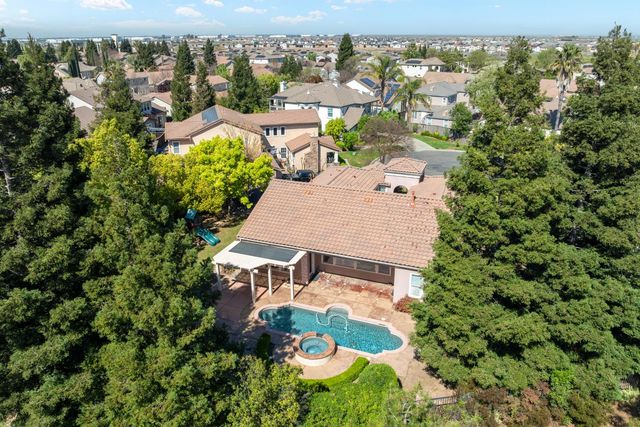 19 Zeller Pl, Sacramento, CA 95835