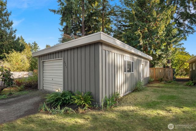 2965 74 Avenue SE, Mercer Island, WA 98040