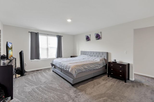 8376 Comstock Terrace NW, Pickerington, OH 43147