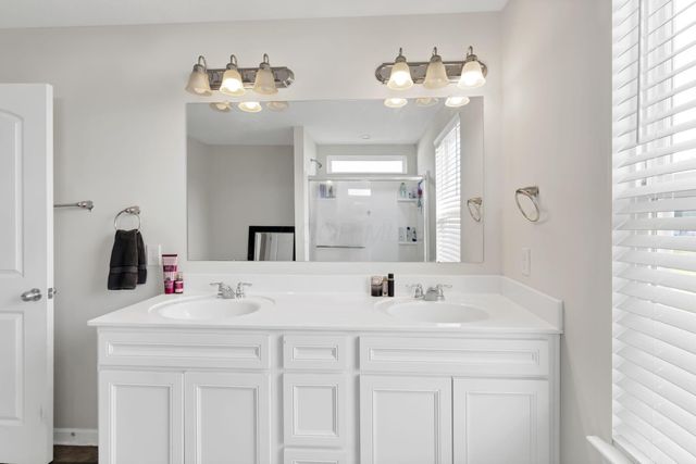 8376 Comstock Terrace NW, Pickerington, OH 43147