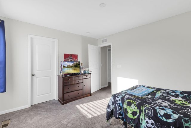 8376 Comstock Terrace NW, Pickerington, OH 43147