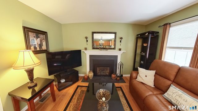 21 Hillcrest Avenue, Meriden, CT 06451