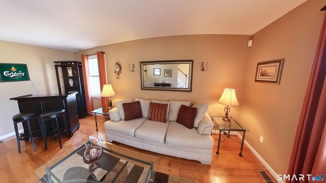 21 Hillcrest Avenue, Meriden, CT 06451