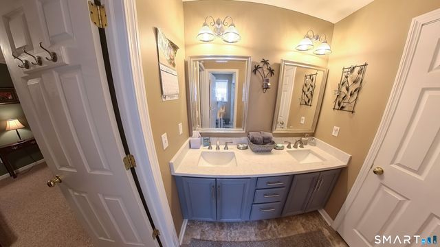 21 Hillcrest Avenue, Meriden, CT 06451