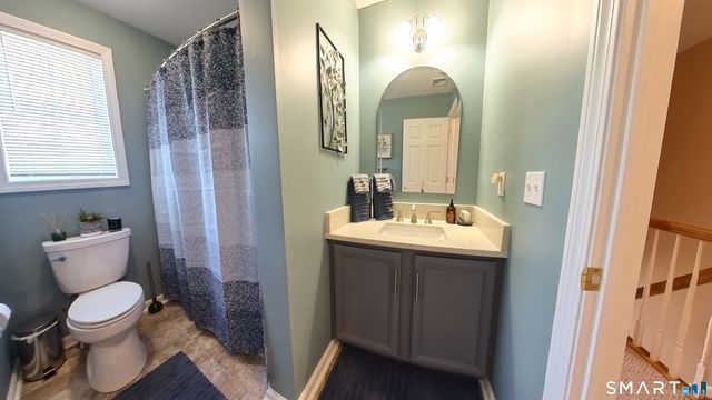 21 Hillcrest Avenue, Meriden, CT 06451