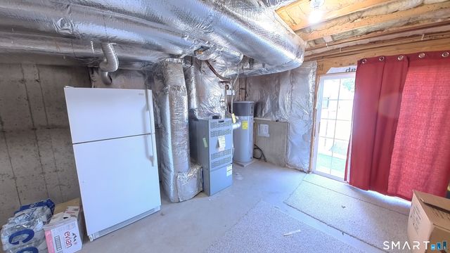 21 Hillcrest Avenue, Meriden, CT 06451