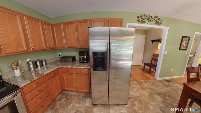 21 Hillcrest Avenue, Meriden, CT 06451