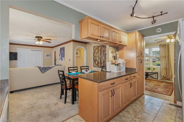 1749 Pattie LN, Chesapeake, VA 23321