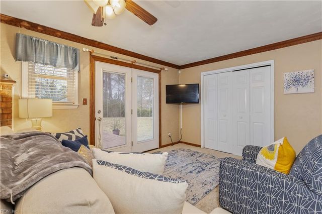 1749 Pattie LN, Chesapeake, VA 23321