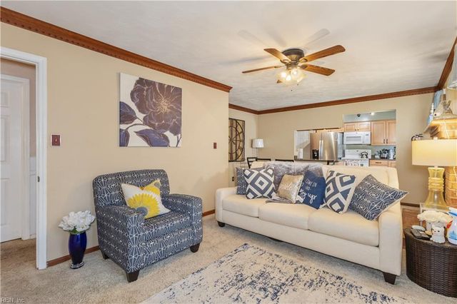 1749 Pattie LN, Chesapeake, VA 23321