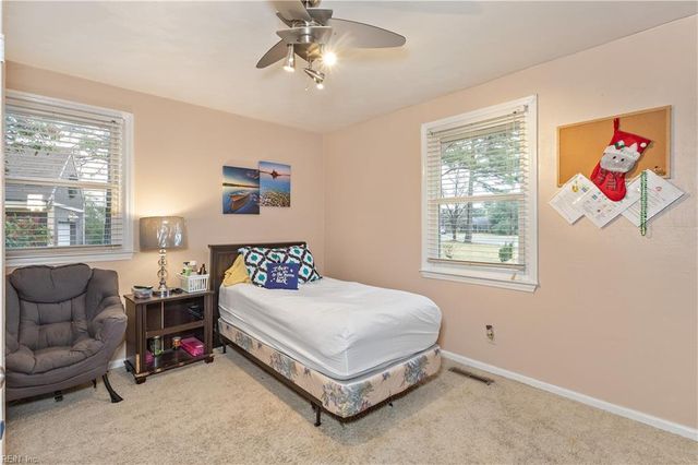 1749 Pattie LN, Chesapeake, VA 23321