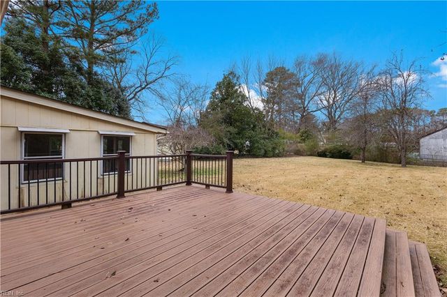 1749 Pattie LN, Chesapeake, VA 23321