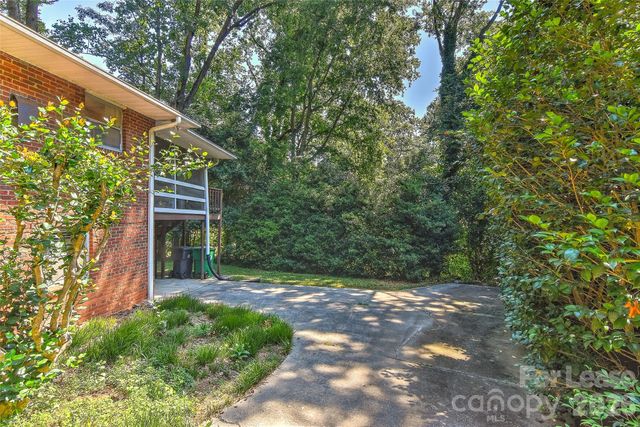 1215 Sewickley Drive, Charlotte, NC 28209