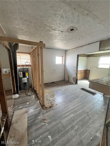 996 Burkhardt Avenue, Akron, OH 44301