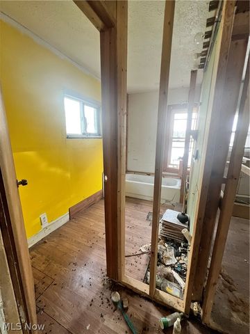 996 Burkhardt Avenue, Akron, OH 44301