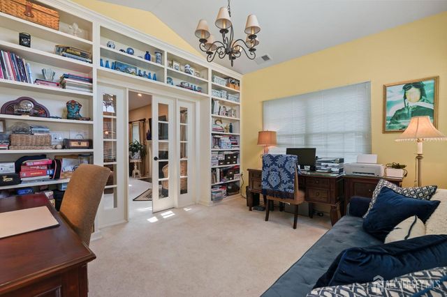 52 Vineyard Court, Monroe, NJ 08831
