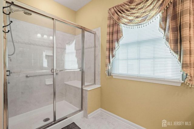 52 Vineyard Court, Monroe, NJ 08831