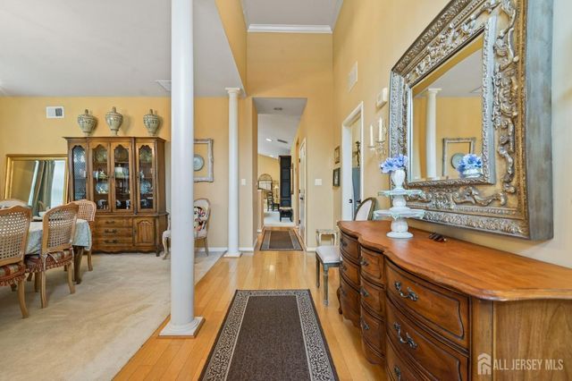 52 Vineyard Court, Monroe, NJ 08831