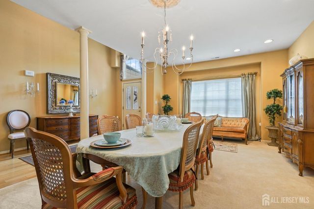 52 Vineyard Court, Monroe, NJ 08831