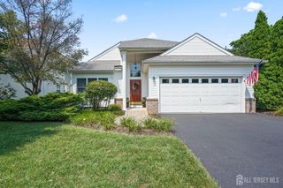 52 Vineyard Court, Monroe, NJ 08831