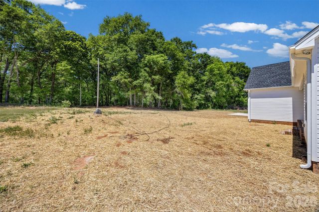 755 White Jenkins Road, Bessemer City, NC 28016