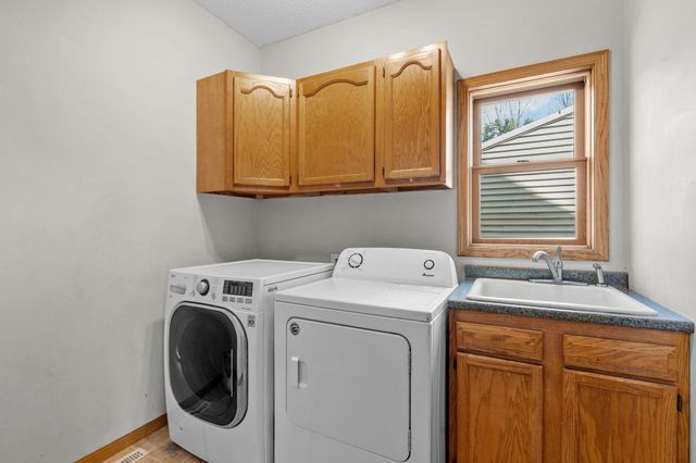 26141 22nd Street W, Zimmerman, MN 55398