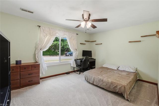 1379 Calla AVE, Norfolk, VA 23503
