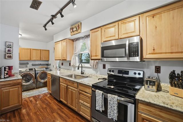 1379 Calla AVE, Norfolk, VA 23503