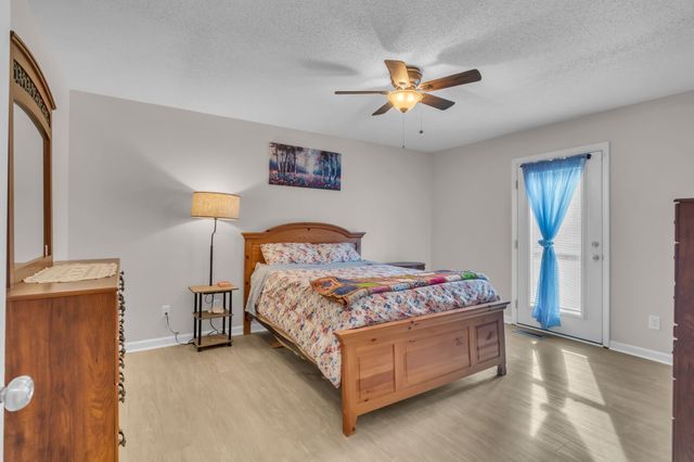 208 Saint Pauls Ln, Smyrna, TN 37167