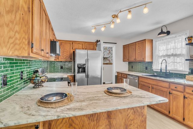 208 Saint Pauls Ln, Smyrna, TN 37167