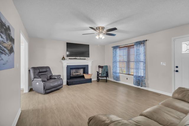 208 Saint Pauls Ln, Smyrna, TN 37167