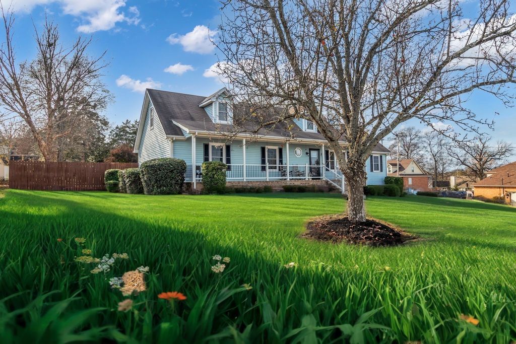 208 Saint Pauls Ln, Smyrna, TN 37167