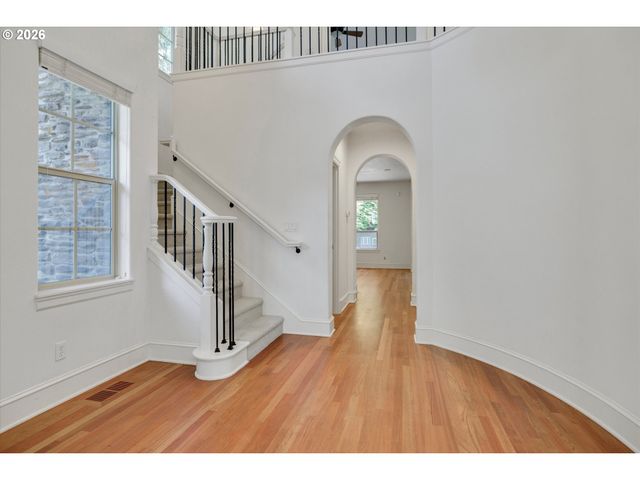 13389 Sw SHAKESPEARE St, Portland, OR 97224