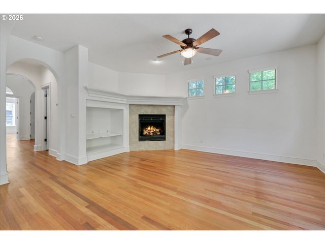 13389 Sw SHAKESPEARE St, Portland, OR 97224