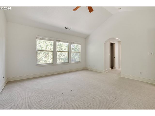 13389 Sw SHAKESPEARE St, Portland, OR 97224