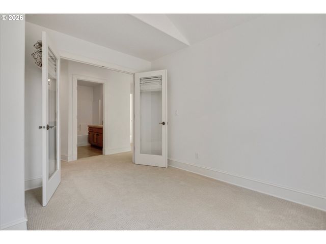 13389 Sw SHAKESPEARE St, Portland, OR 97224