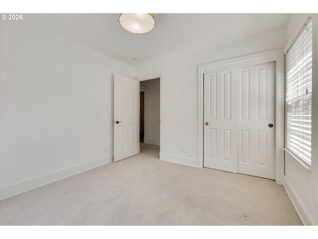 13389 Sw SHAKESPEARE St, Portland, OR 97224