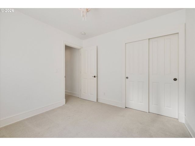 13389 Sw SHAKESPEARE St, Portland, OR 97224