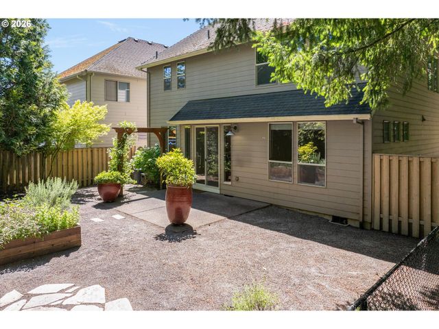 13389 Sw SHAKESPEARE St, Portland, OR 97224