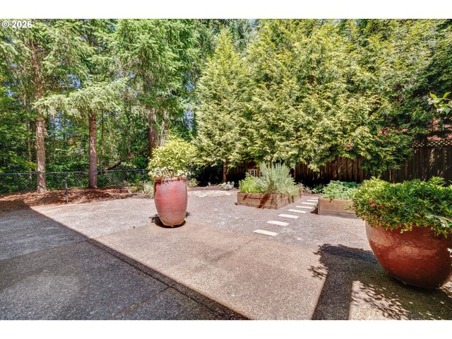 13389 Sw SHAKESPEARE St, Portland, OR 97224