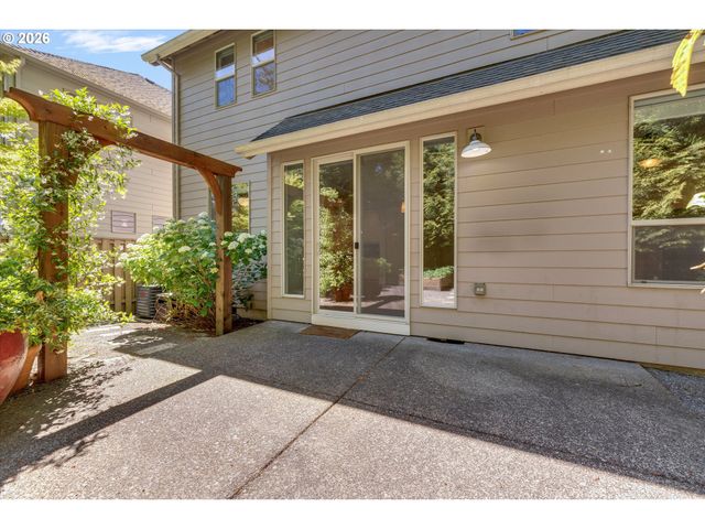 13389 Sw SHAKESPEARE St, Portland, OR 97224