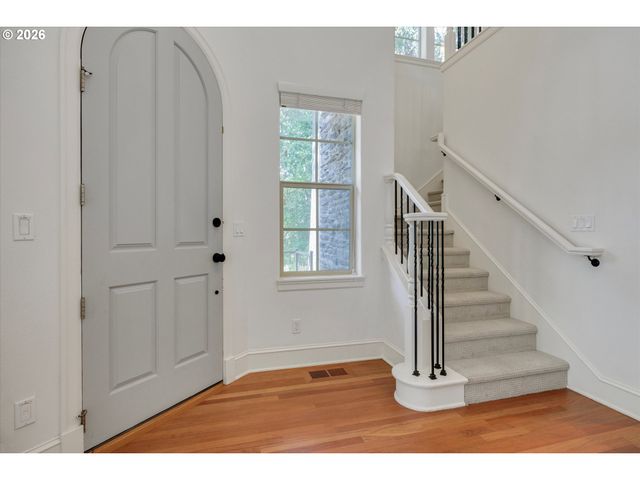 13389 Sw SHAKESPEARE St, Portland, OR 97224
