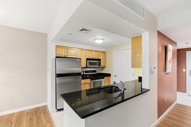 250 Main St. 108B, Hudson, MA 01749