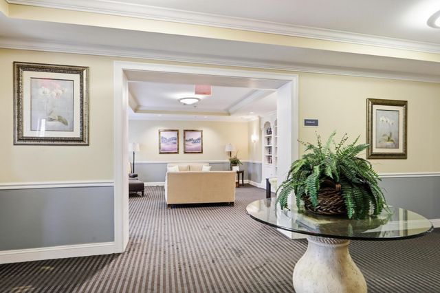 250 Main St. 108B, Hudson, MA 01749
