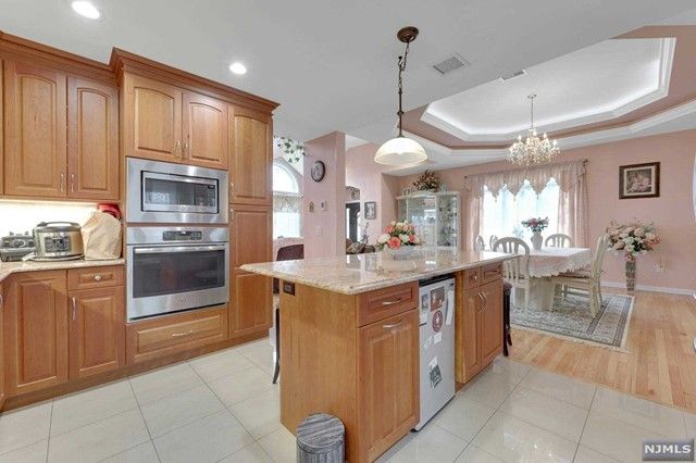204 Farnham Avenue, Lodi, NJ 07644