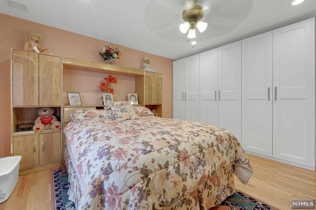 204 Farnham Avenue, Lodi, NJ 07644