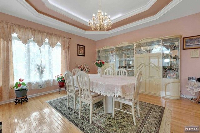 204 Farnham Avenue, Lodi, NJ 07644