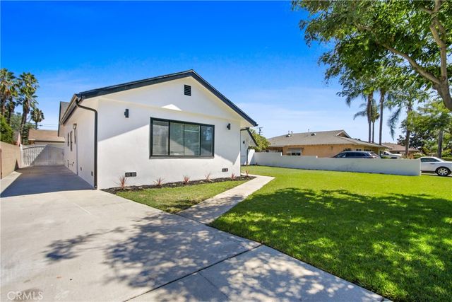 8437 Everest, Downey, CA 90242